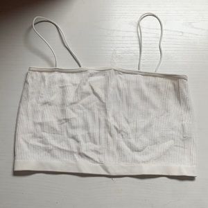 White crop top tank top!🤍